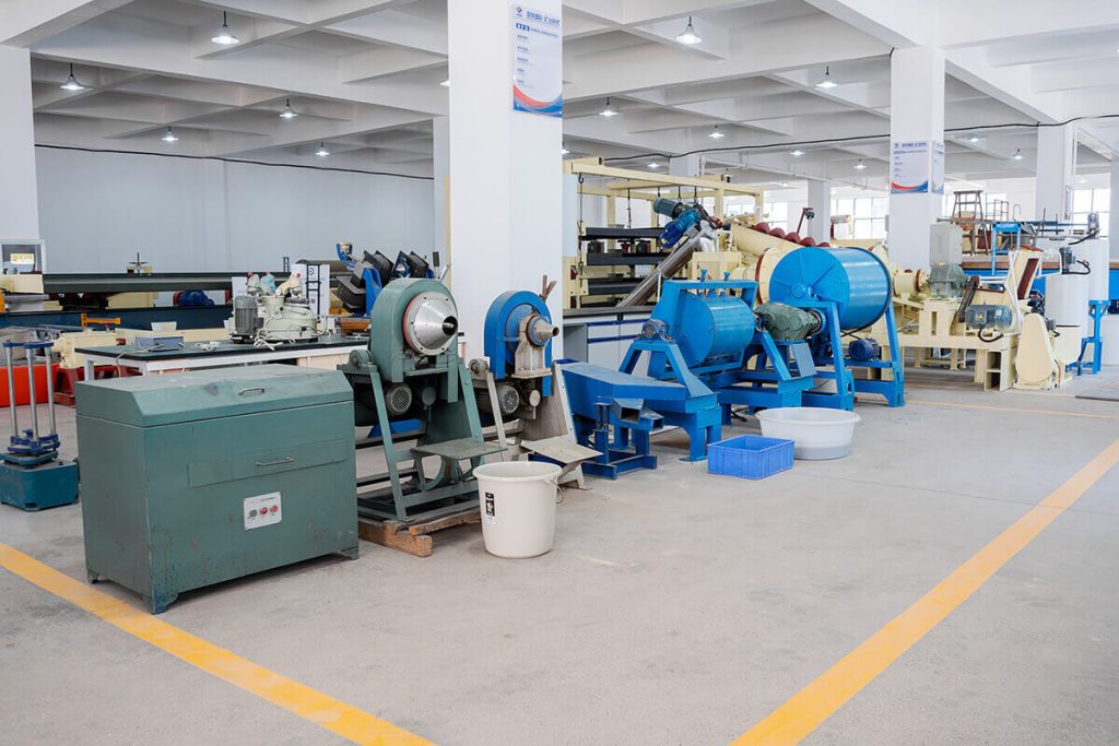 LI ANG laboratory equipment workshop